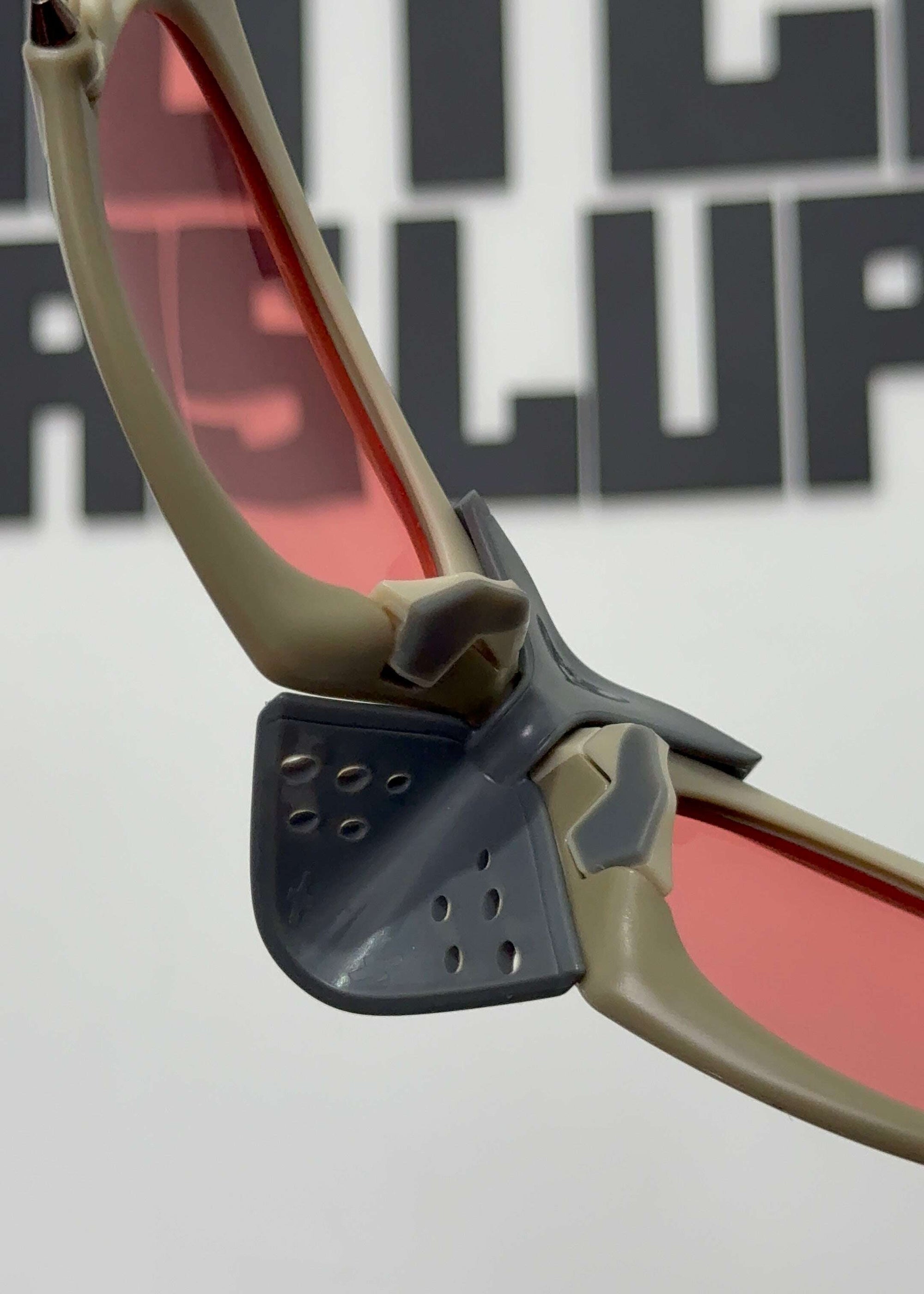 0BA9C793-ABCC-4FB6-9A7E-FD4EE46551E1