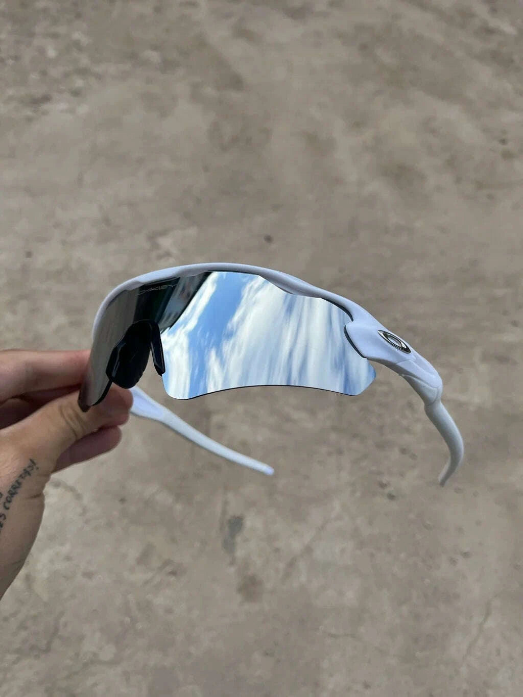 0CE18C4F-3195-4619-A7A9-329324502E01