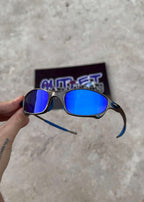 0DE923C6-BD4F-4C44-B2E1-754F85C05621