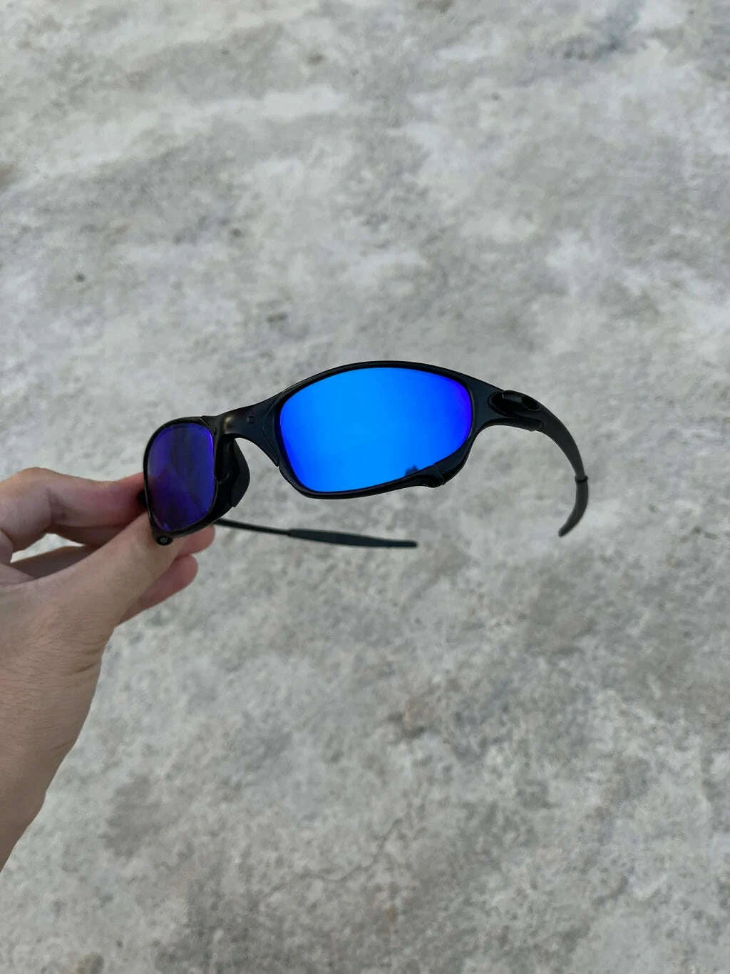 12F4196A-C108-420B-9E8C-04AE0337602D