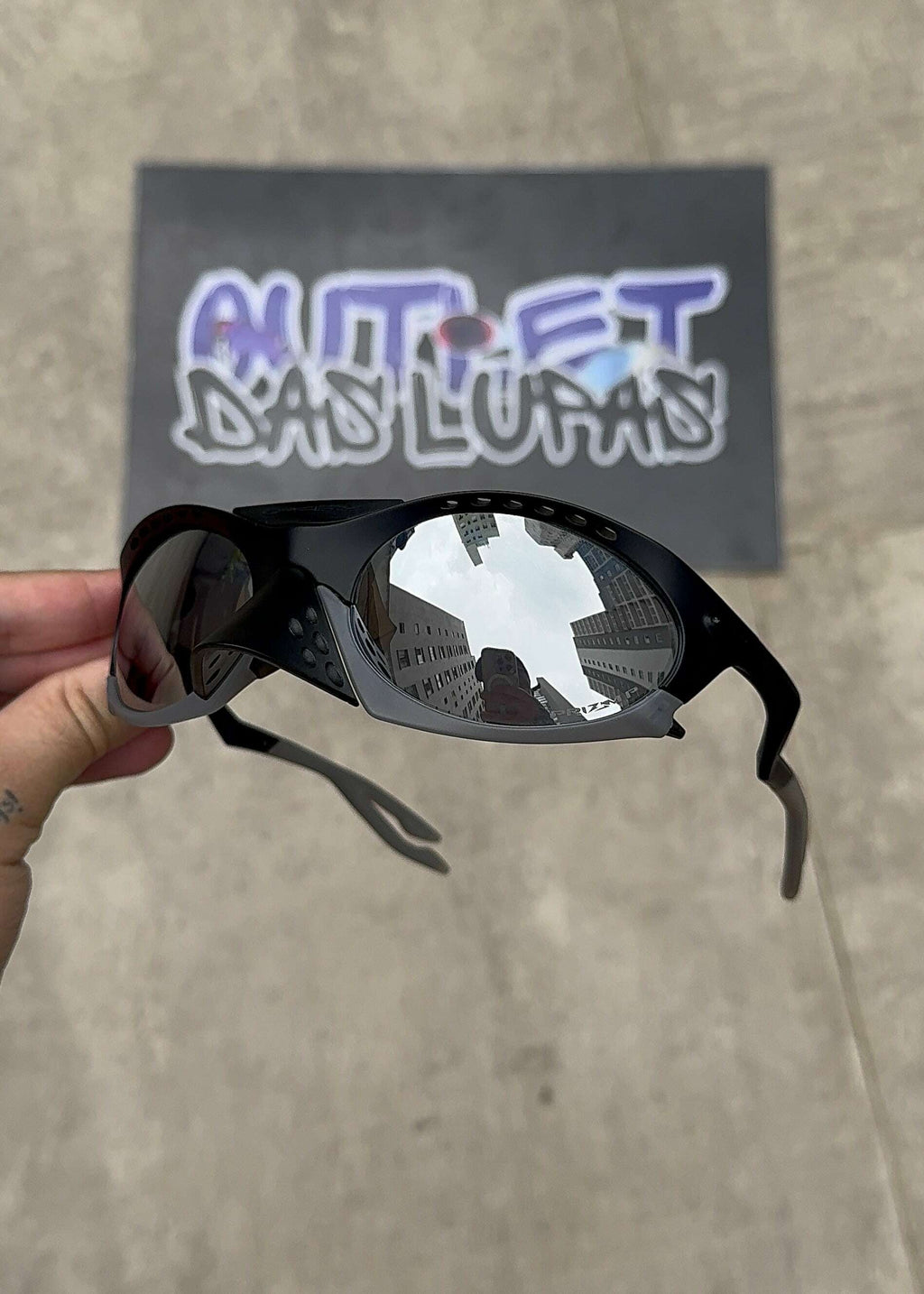 13C31B30-696B-4858-AE6D-542031FEA4E6