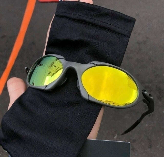 15C236F7-DF5A-4255-886A-44E30CC5375A