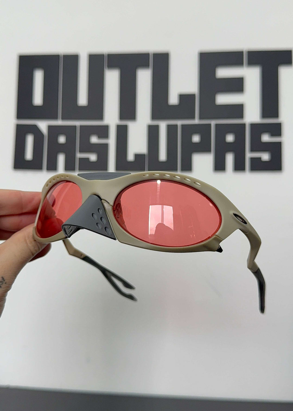 15E06CAF-E527-434B-8C51-85DAB3CCA8E7