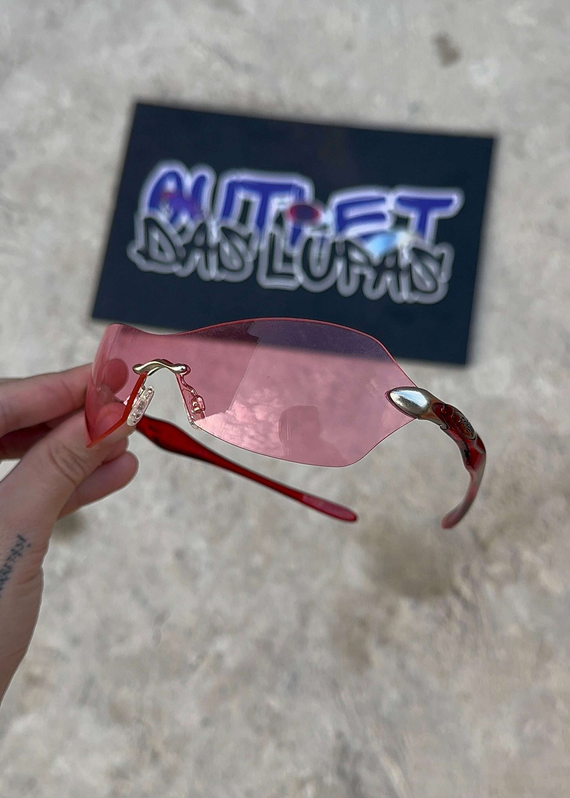 182235B6-6E7E-4EBB-A41C-667B29C3FB75