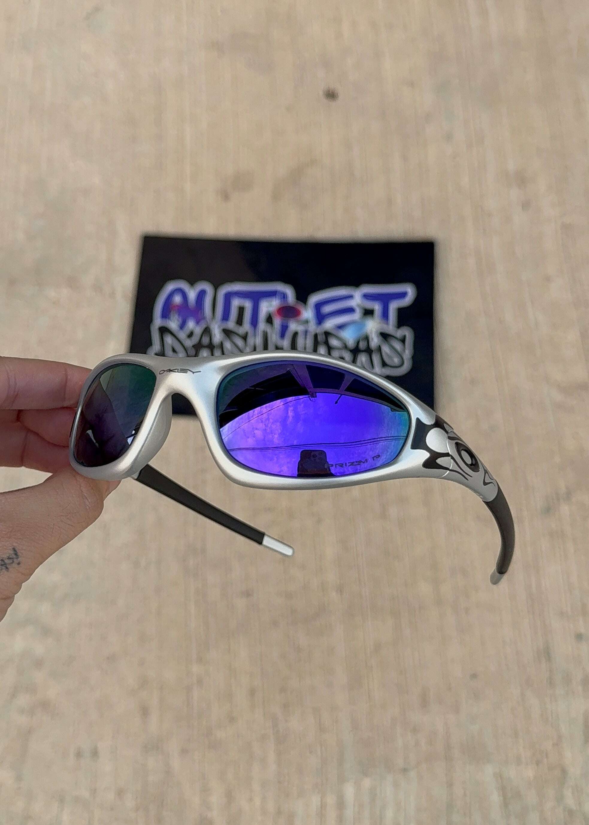 23402738-E833-451B-A26D-F7A2C9F7165B