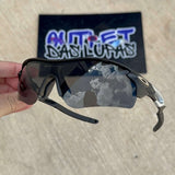 Preta e Cinza, Preto