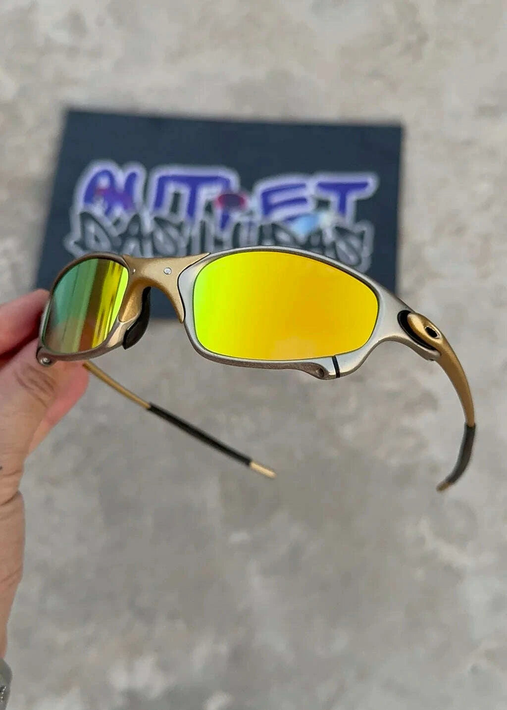 2A2D01CA-2337-4C41-A57E-76CBD1379D0F