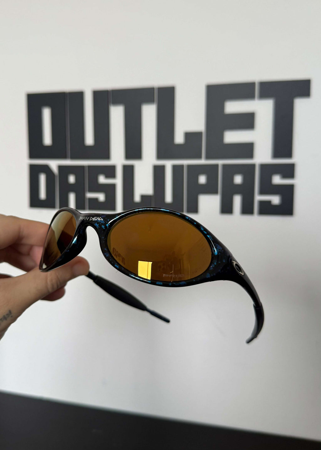 2D0852AC-0314-496F-AA30-0324F8FDB39E