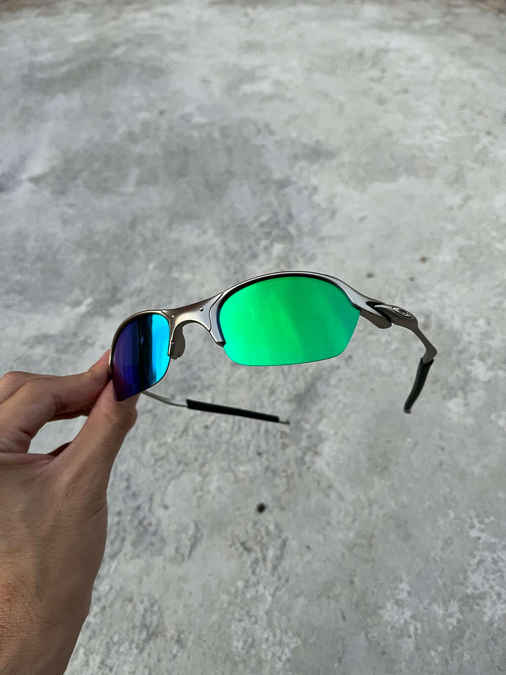 306D0337-4295-45C9-AD69-103340D22FBC