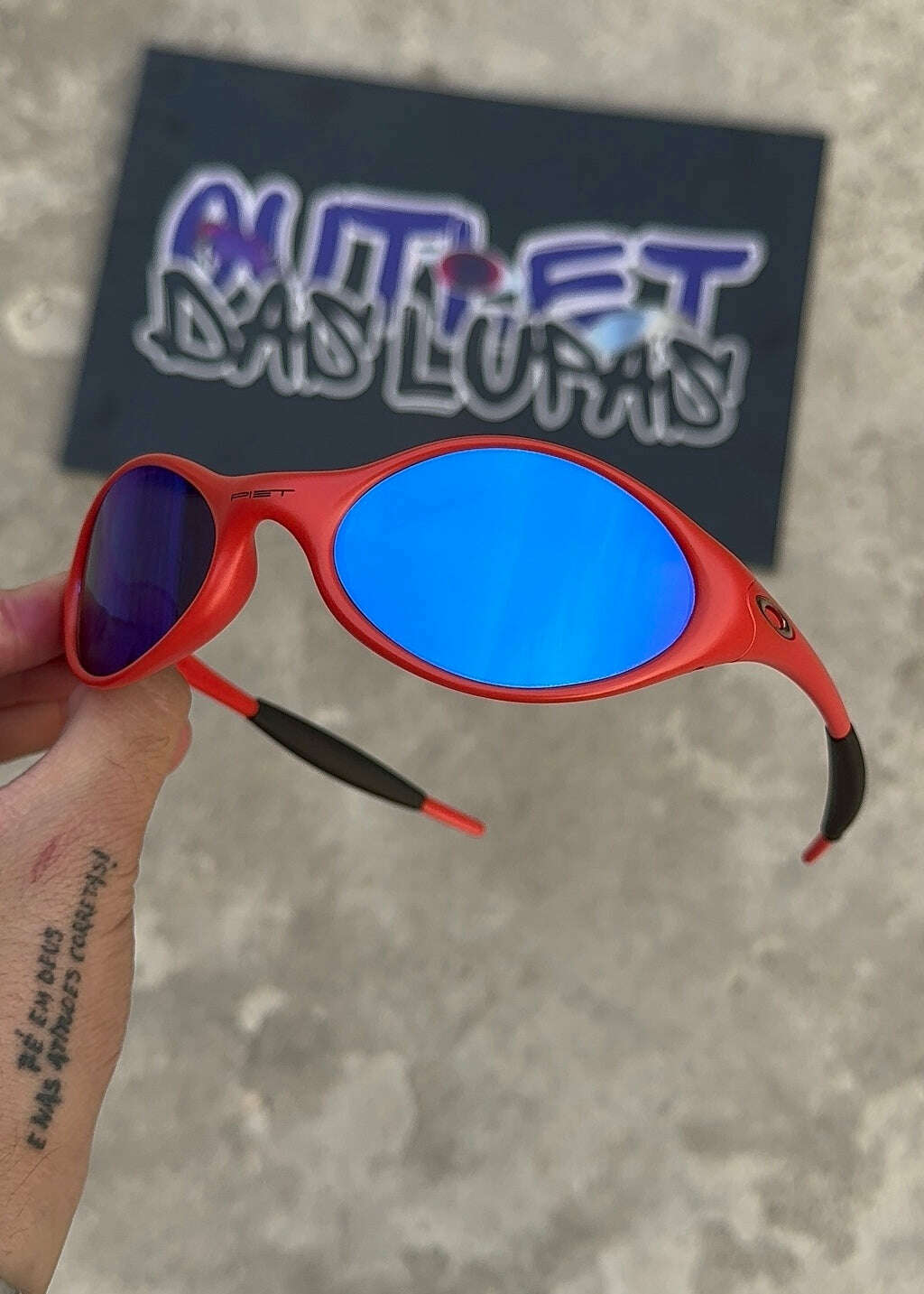 31A856BE-F4D9-4892-B3D1-C74D7BBF3824