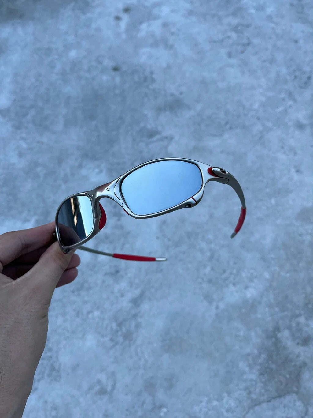 329D5B7D-AAF0-4A28-8208-63F94D8D88C9