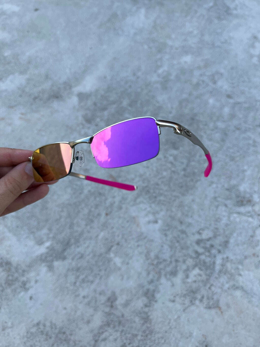 37FCF9F1-1BB9-4728-A2CE-FF10E6C06B8D