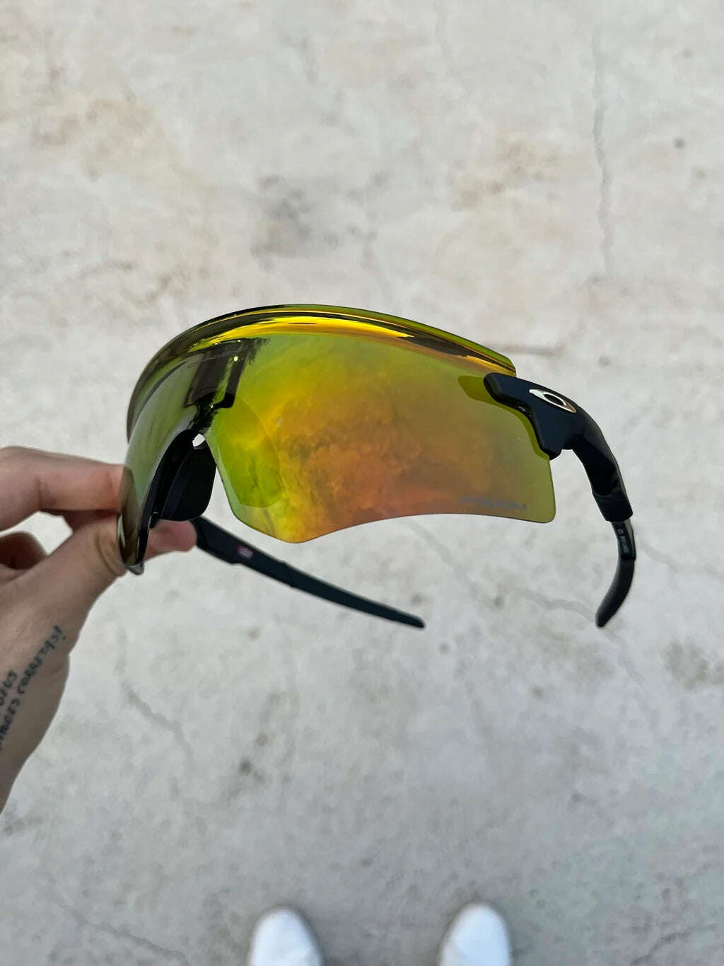 447C42A2-A2D2-4112-B75D-1B7EC4C6734E