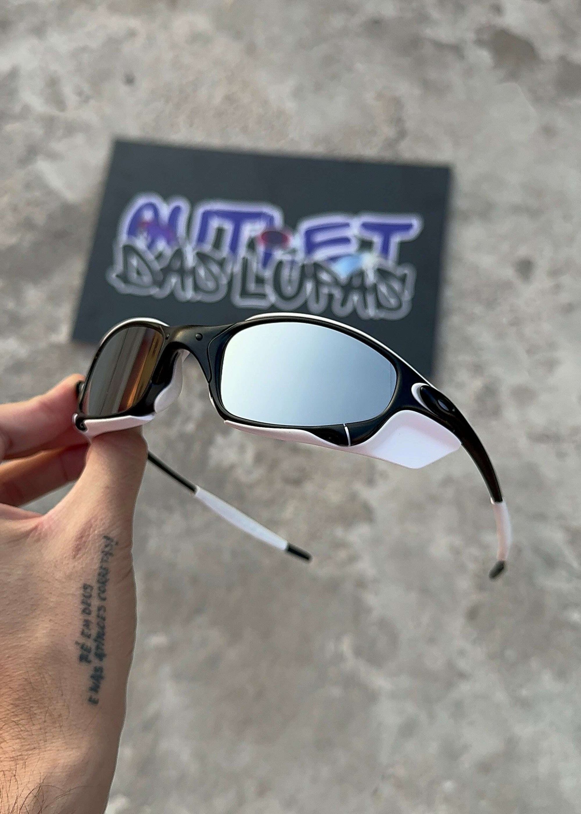 55CAFCDB-F1D2-4122-B04F-62A27801122D