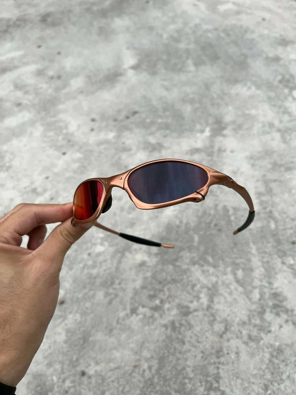 5F04507B-F88B-43F9-8AE1-6B68A7E25EE7