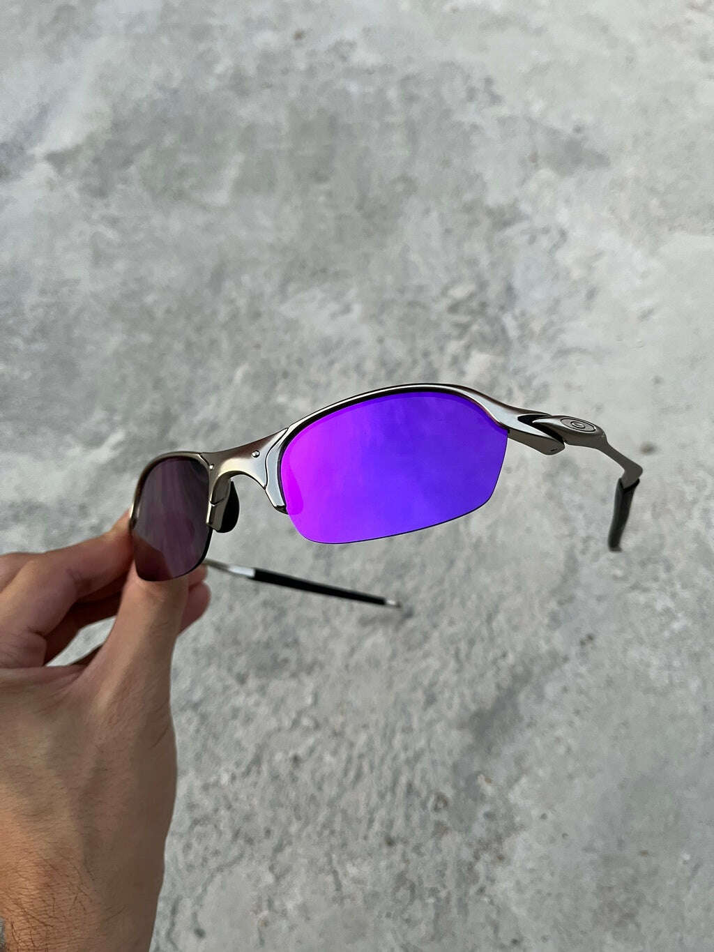 5F49BBFD-32E5-4350-8C49-76D87B6C12A2