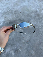 5F643AEA-C326-4EDB-9902-5065D08CDA9E