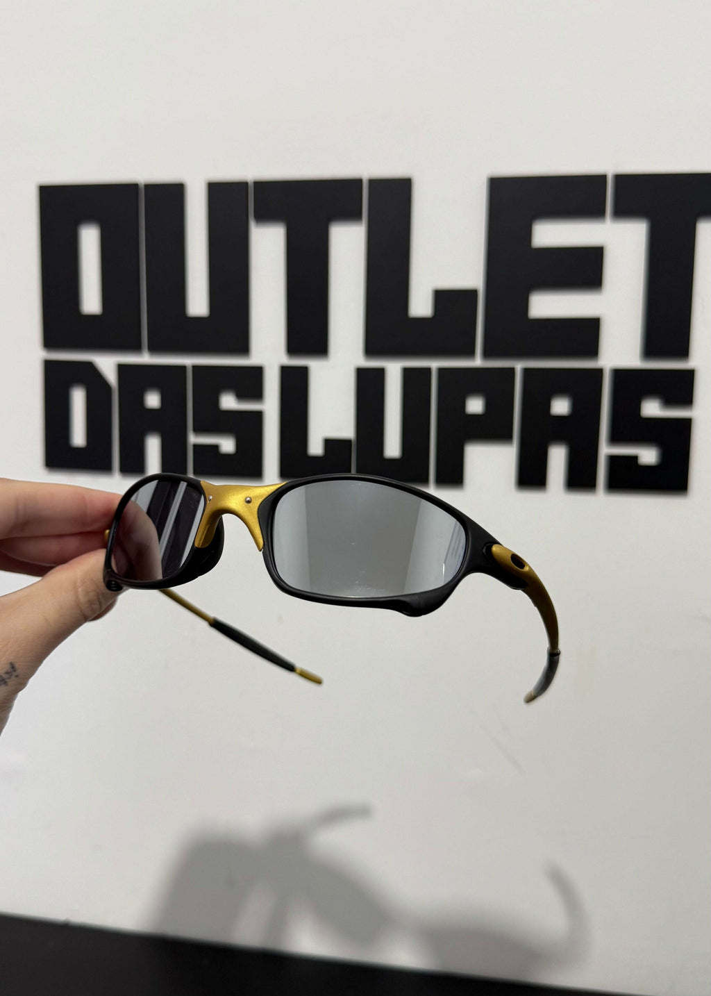 5FFEA8C1-BE67-4B5F-BFC1-4CC64CA2E830