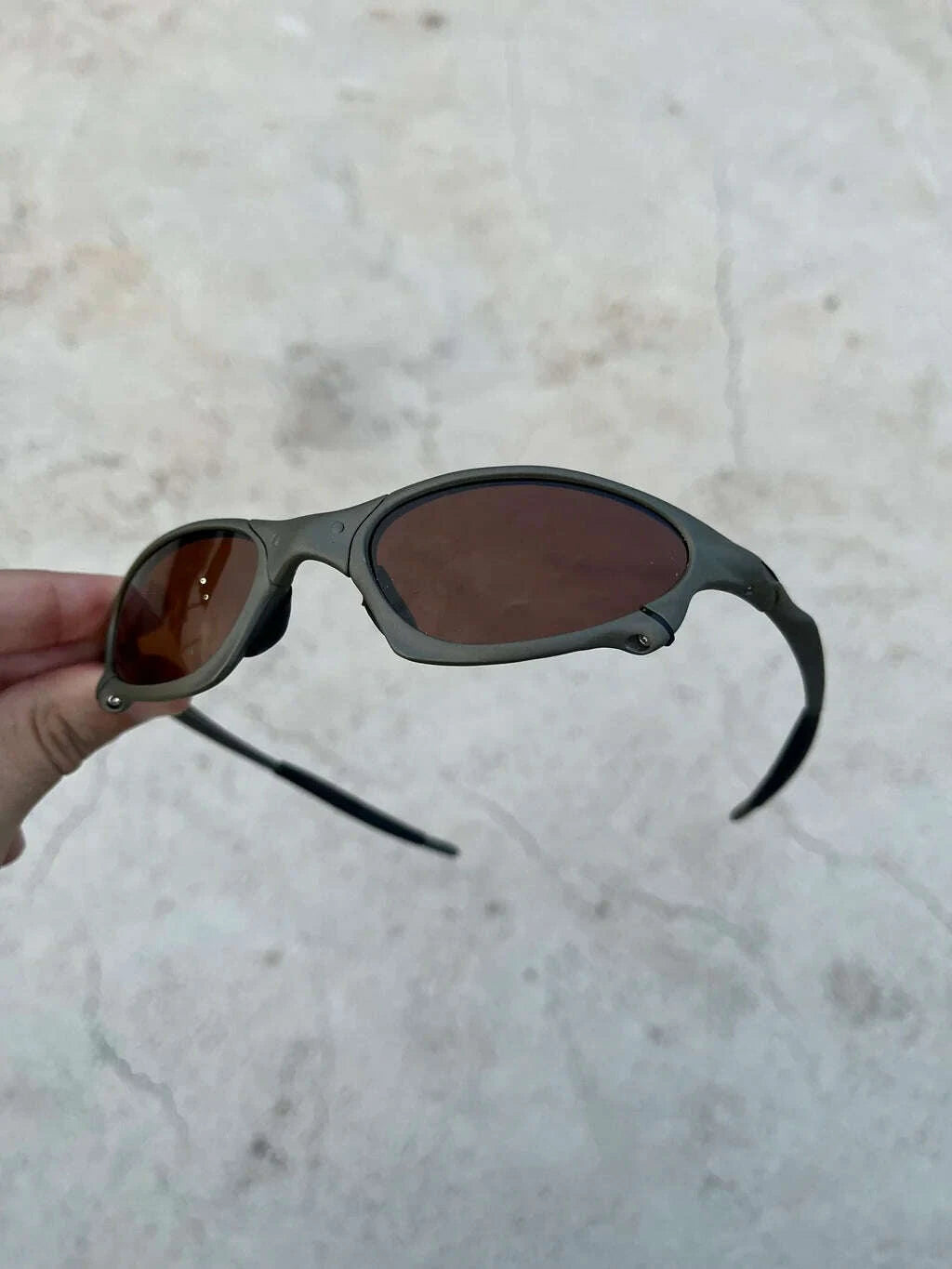 6006E1D3-C758-40BD-B6A9-5A2127A195E9