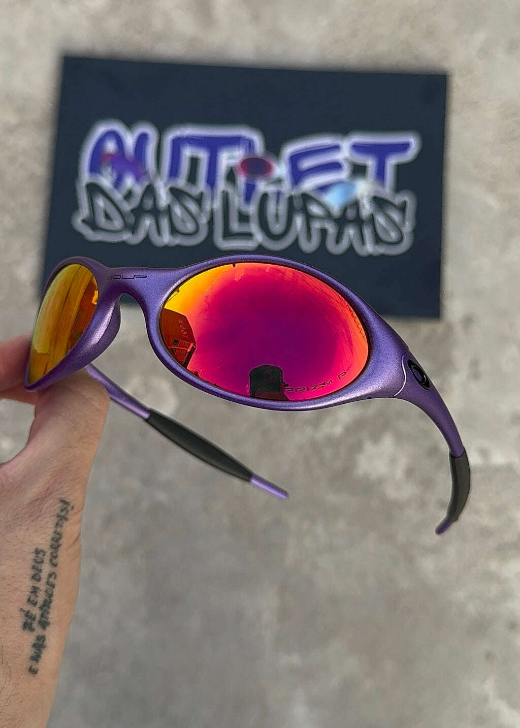 651265F9-86A2-4448-973D-714F1A9E4406