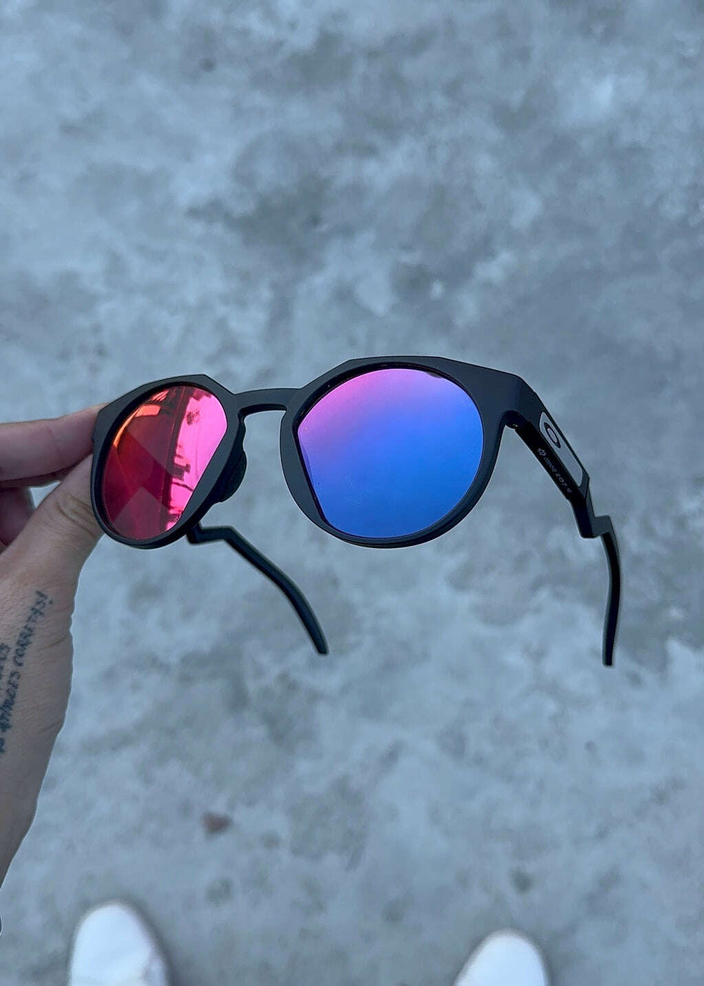 6A2151EA-B797-489A-911A-682F9E50C28B