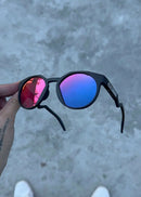 6A2151EA-B797-489A-911A-682F9E50C28B