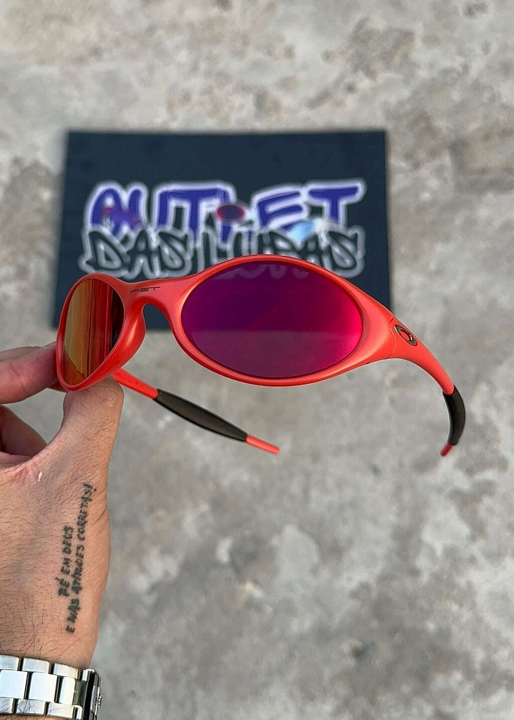 6A6A5022-8A00-4F14-8B35-1C59BEF7DA6C