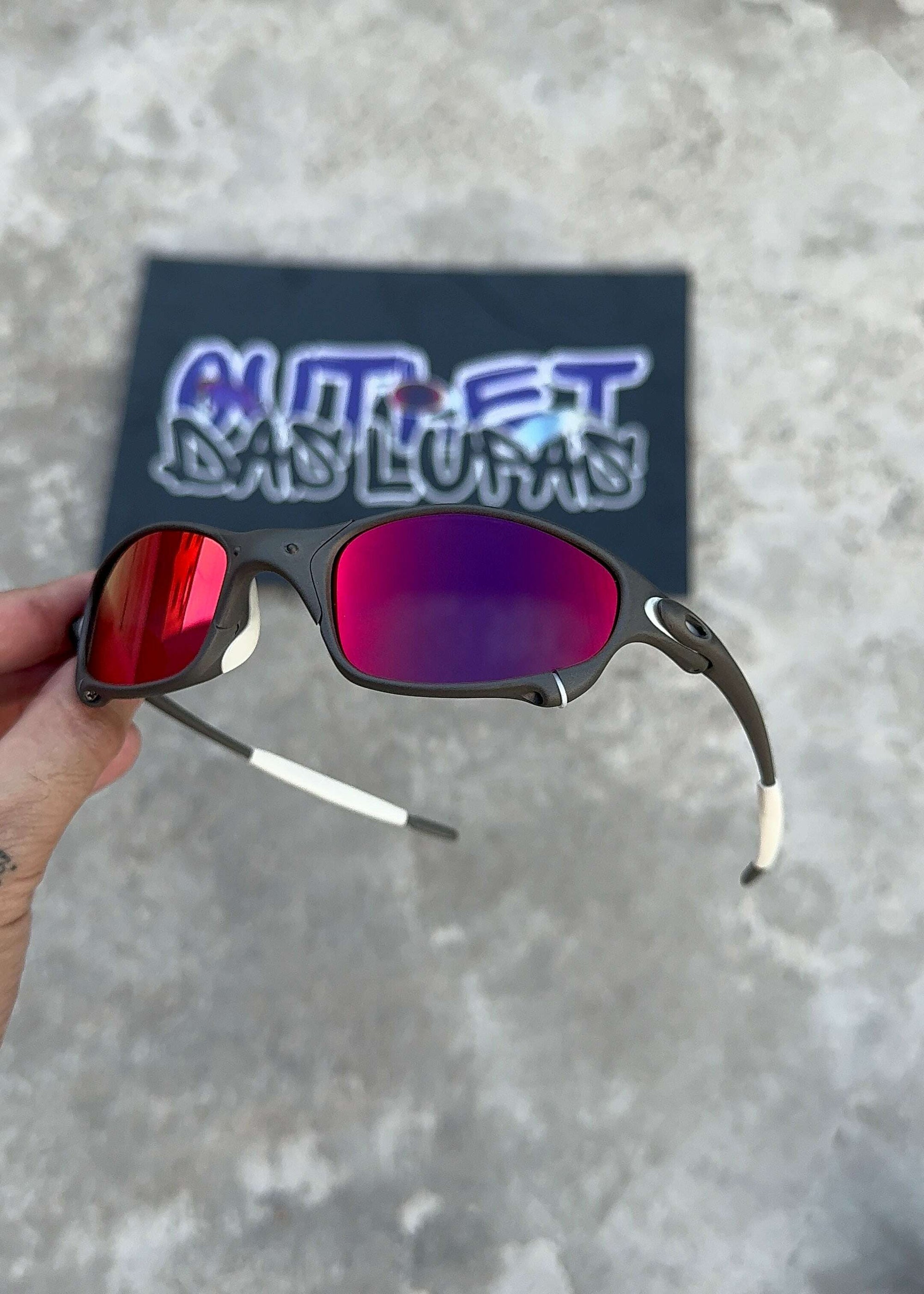 6ECC31BF-81DA-4DE1-BFB9-28DB3EA66C37