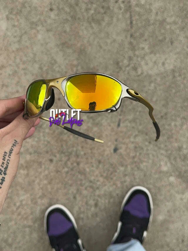 71E02F75-E33F-4DBD-AFDE-42357C2C9E24