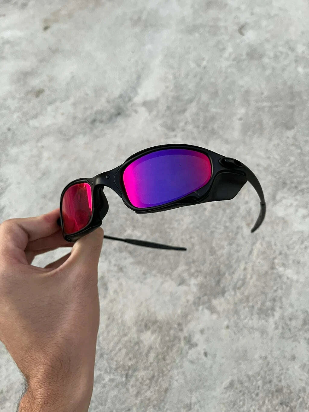 7334E482-50D8-4D29-957C-F6A7FF4937C4