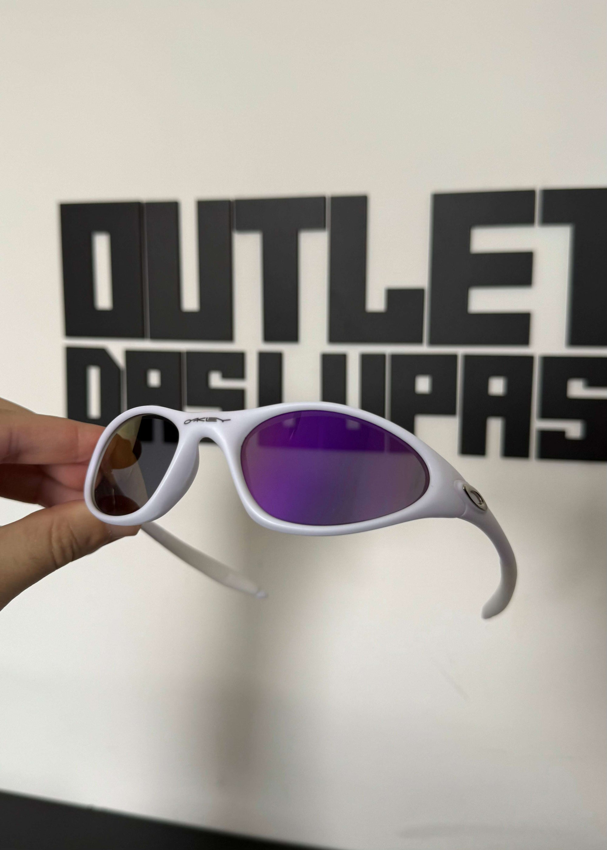 7F69ACDF-DE1B-46C3-BA64-EF7FD943F5C6