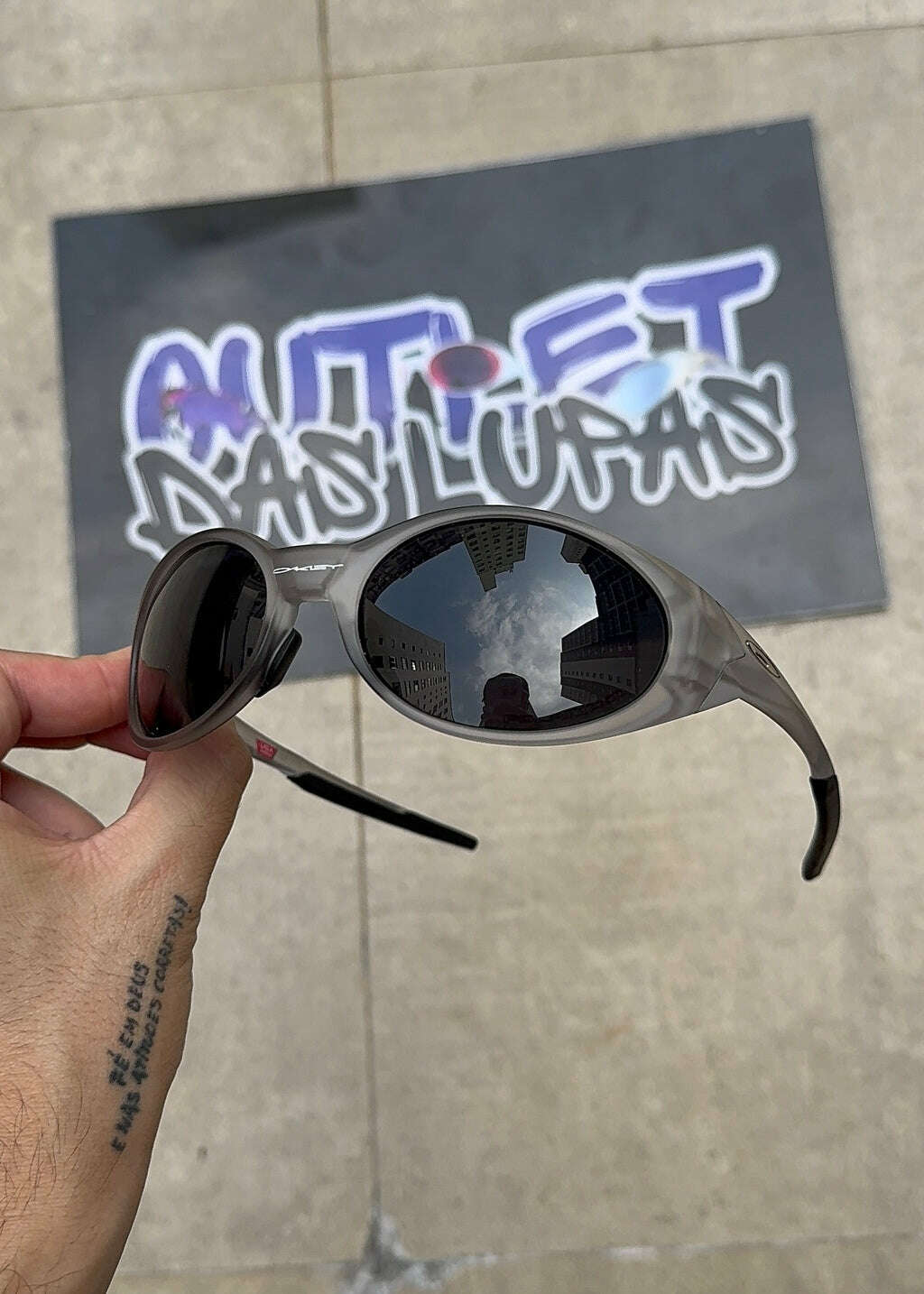 9C1516D9-E130-455E-A814-0B443CAB55E5