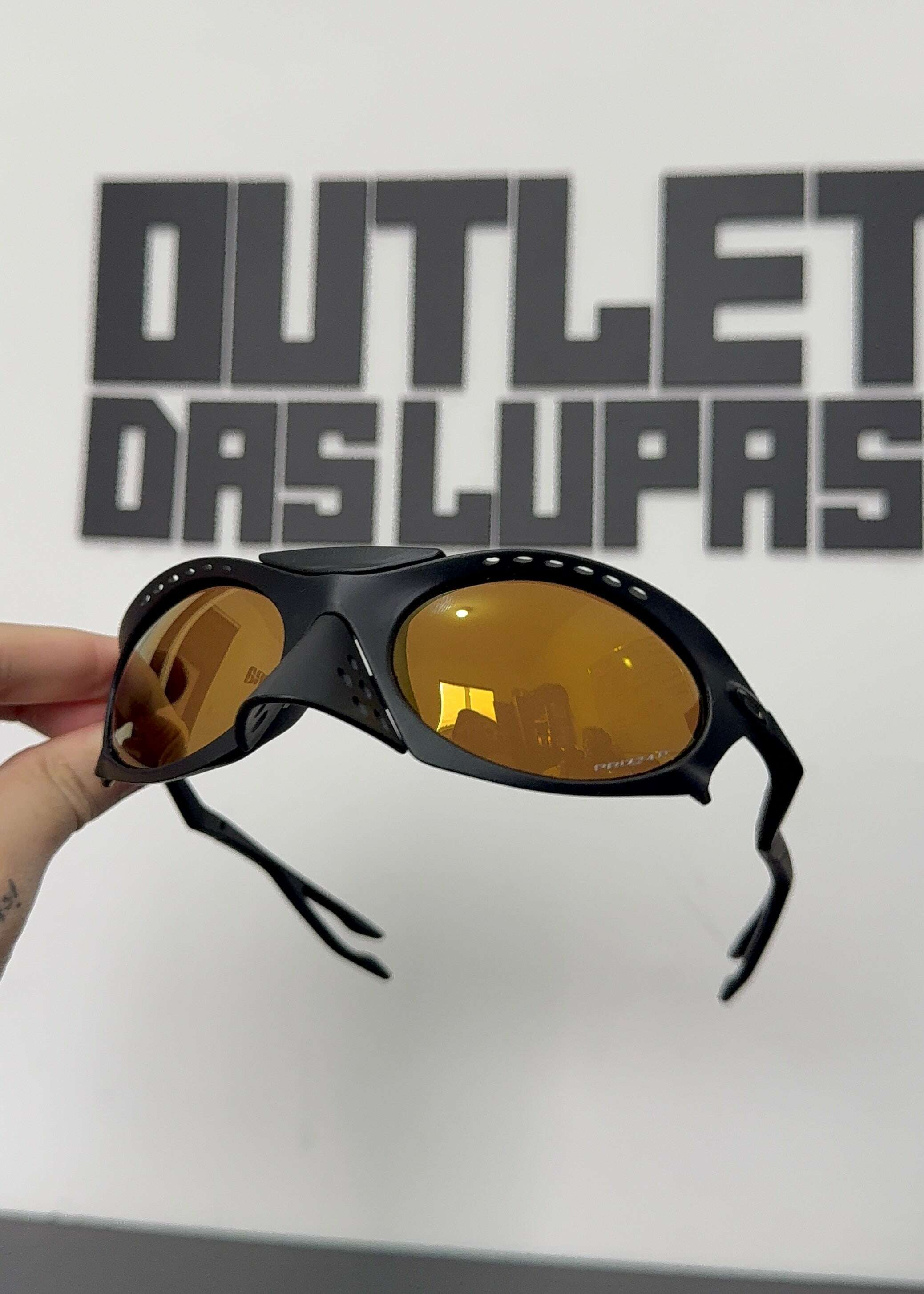 9E509C8C-431E-405B-AB4D-B55937C846F2