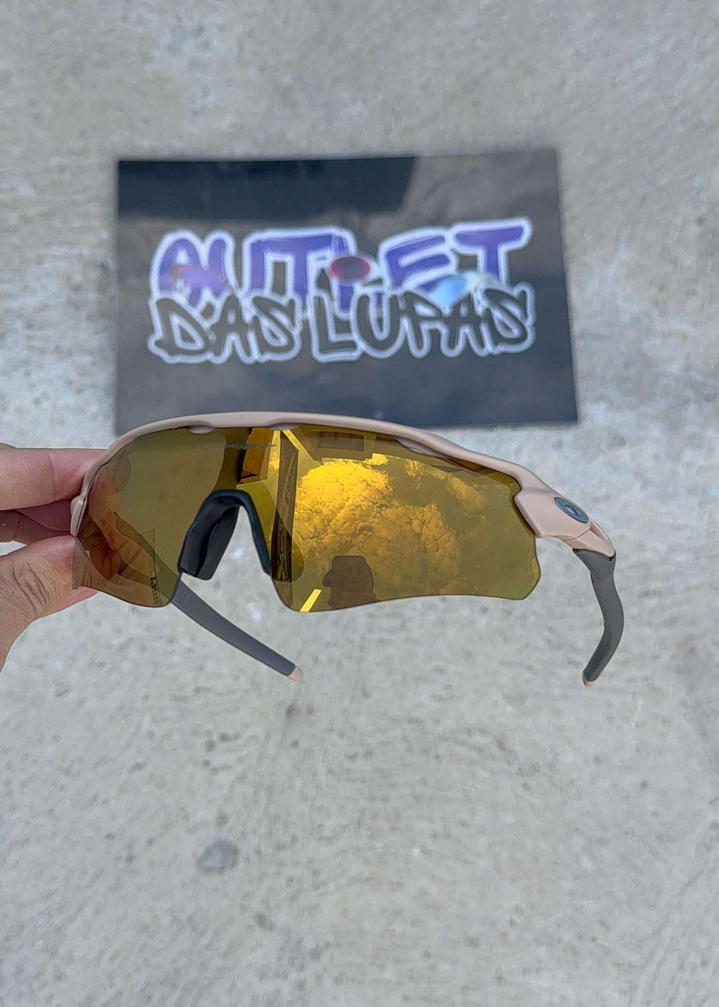 A409400A-9A3C-4CD0-B4D1-9F2EBCA5E605