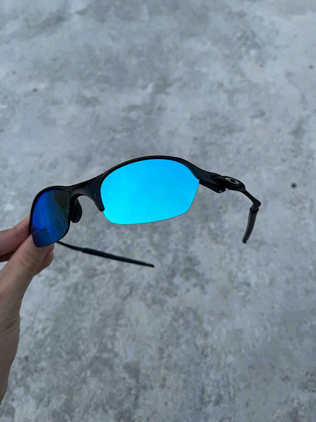 A4AD3696-2A80-4C63-80AA-F57805CE4BE9