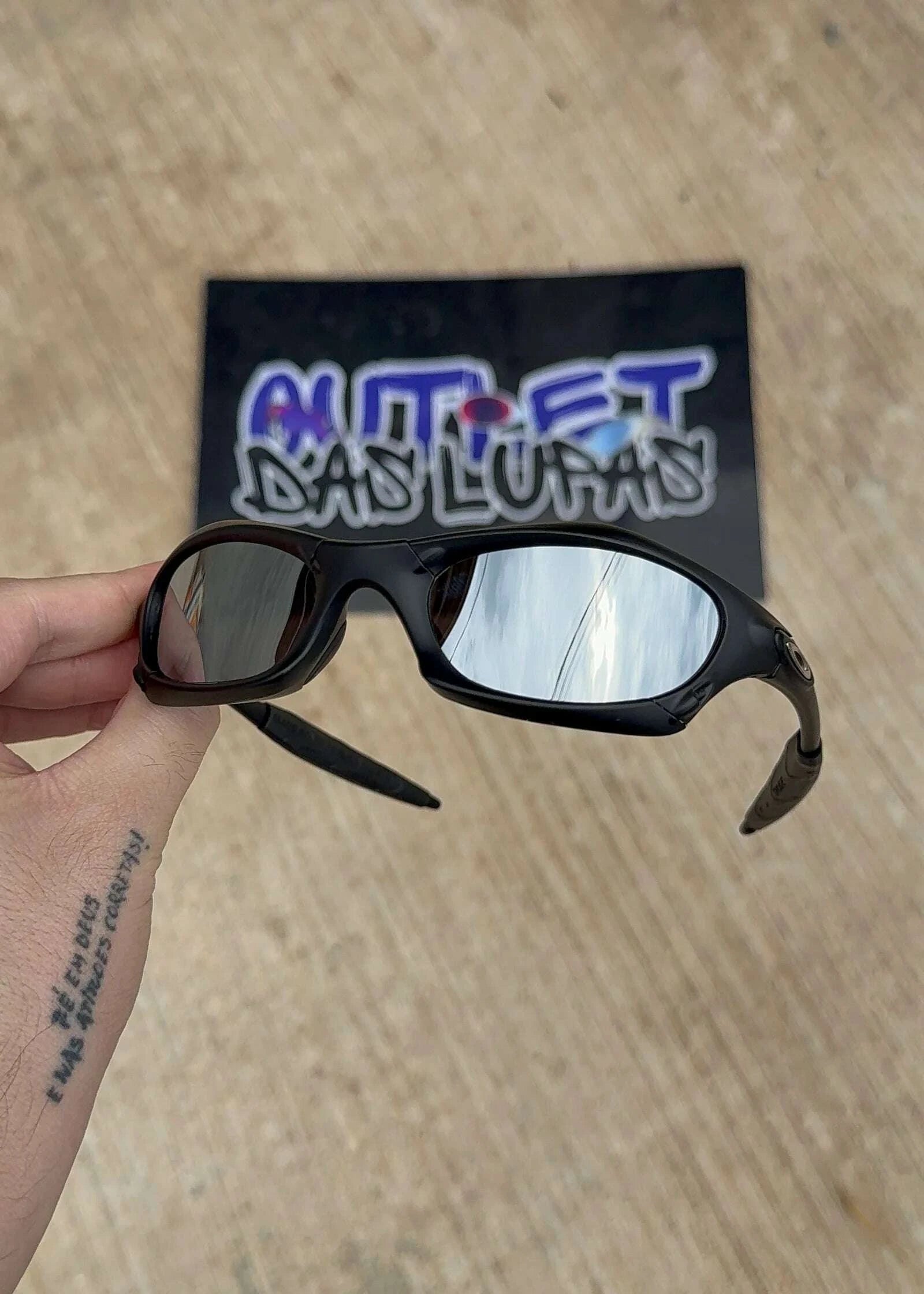 A7077DE1-9277-40B5-812E-CB89D132AC01