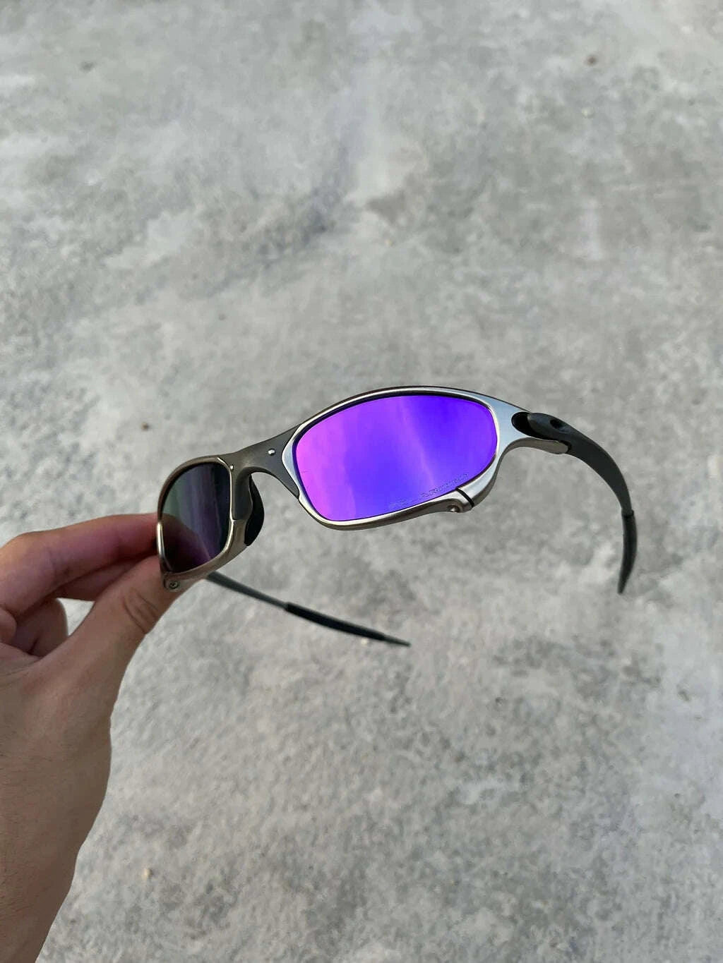 AADCFA9D-1B61-4465-B717-F773A5DF52BF