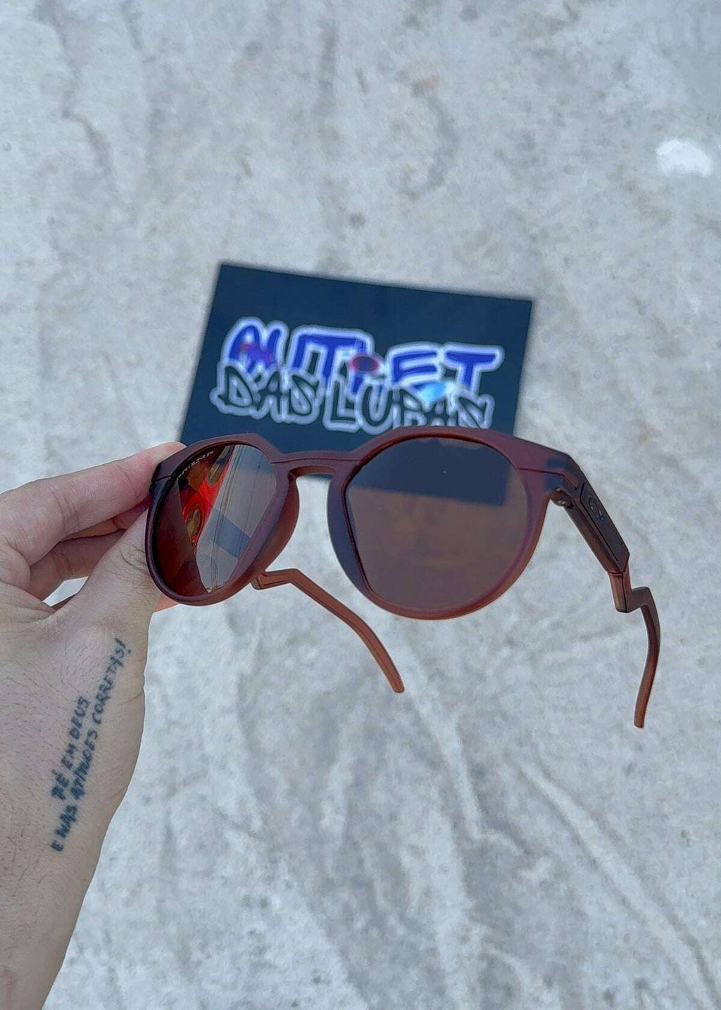 AB4CD6C1-9E75-4719-B818-4A10B0E9D20A