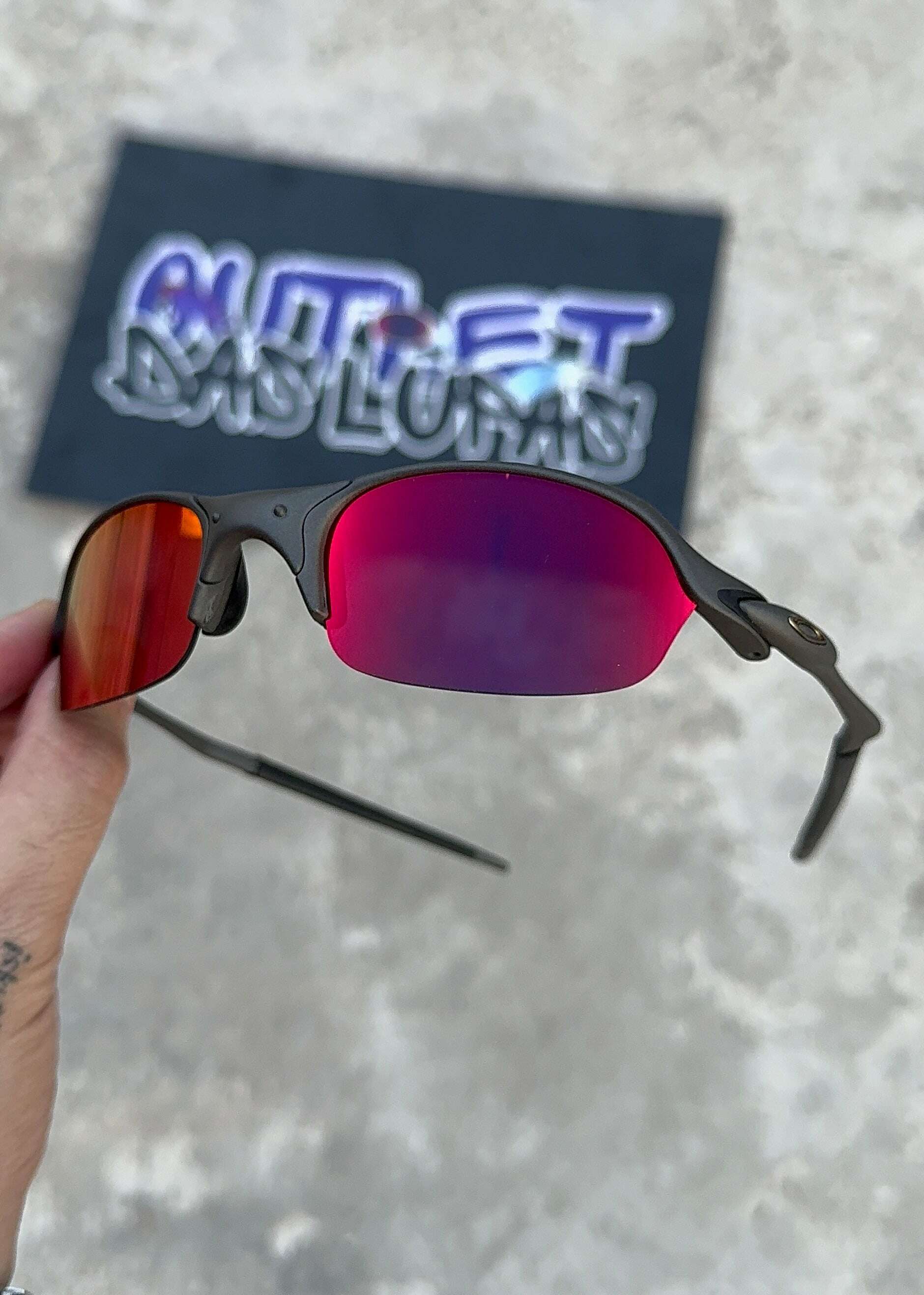 B0A9ACBB-355C-4A05-BC80-9D81DE65832E