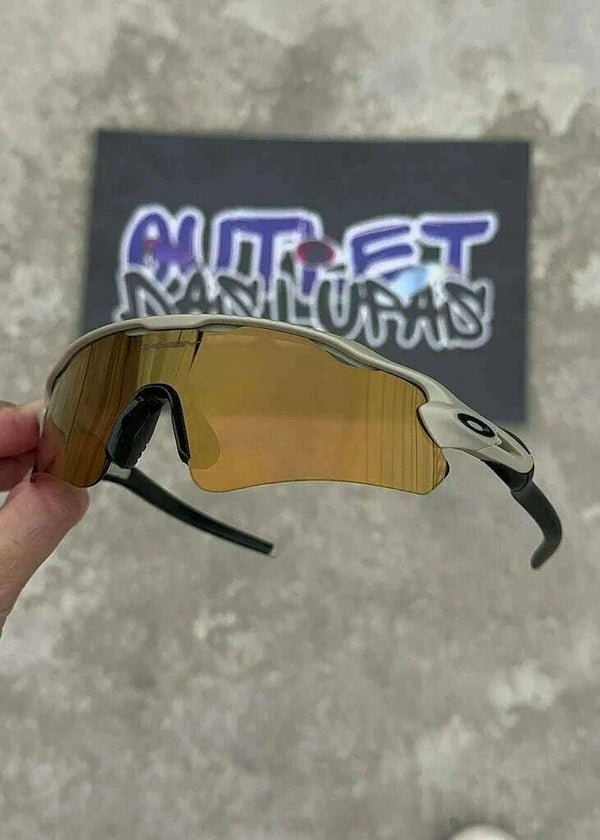 B2B91649-A08E-4E77-BAA6-EEB3AE5BE7EE