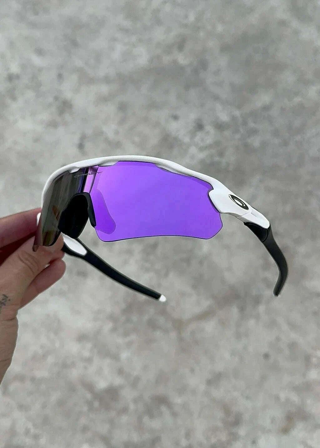 B907D529-53CA-44C2-A298-96B3060216DE