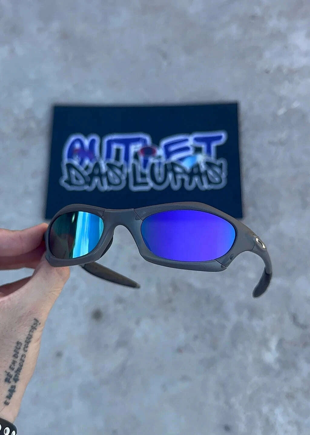 BAC6CEF0-886A-43D9-8A2F-0E201DF97C2E