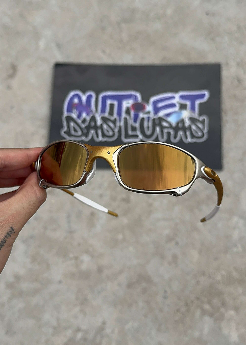 BBE98ED7-7FF5-44BC-B6A8-EC17C3754F24