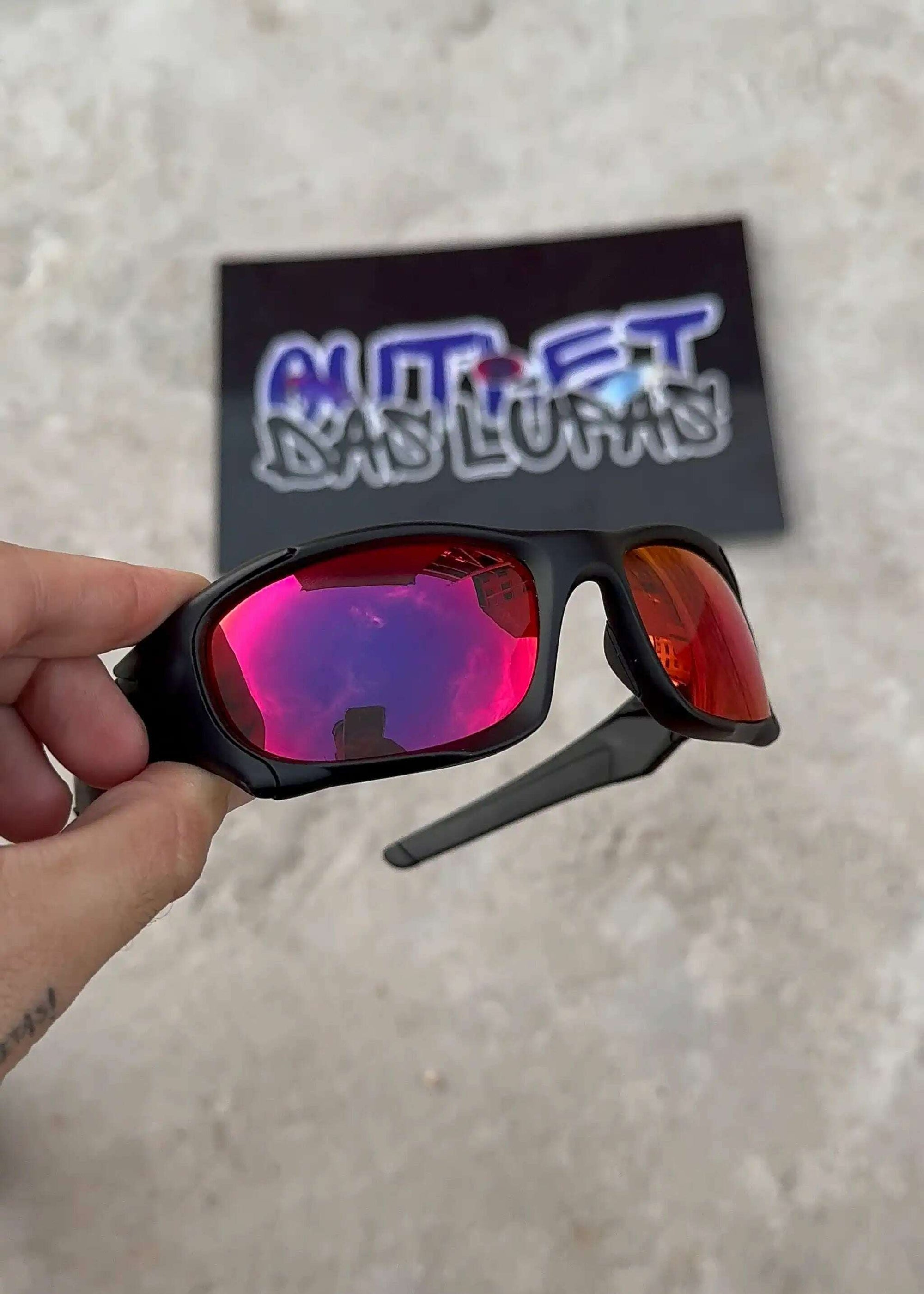 C1D26DBD-AE69-4301-BFD5-2623E4EB70E7