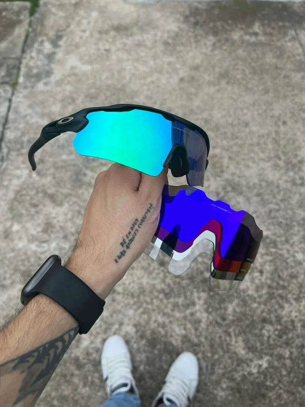 C7DB422F-F78C-4017-BBC0-777C85122963