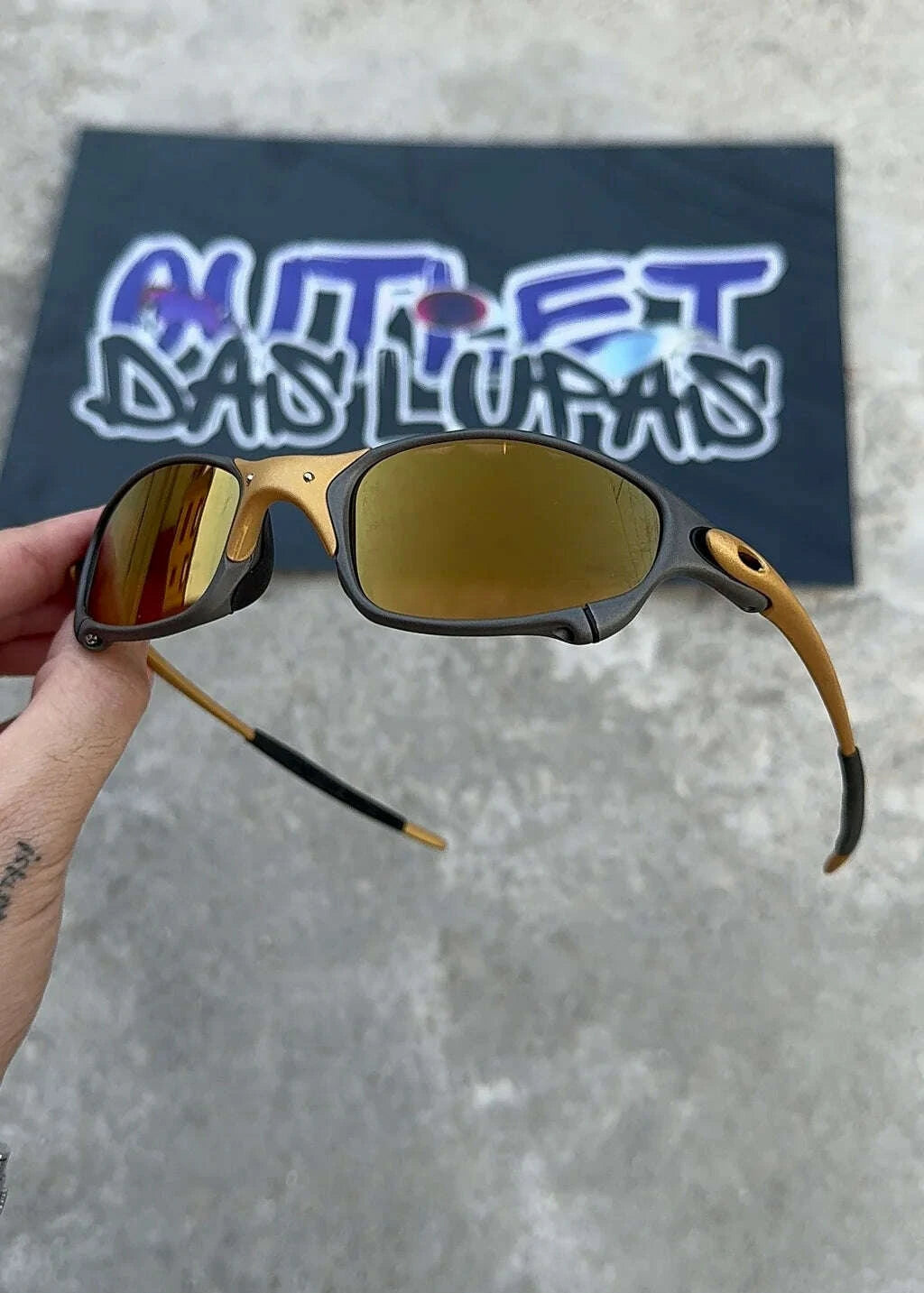 CD0BB3ED-5B45-4D4A-9C1E-BEA885FF73CF