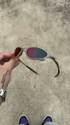 CEBE1C77-5A48-4244-BFB8-FFE54DA81719