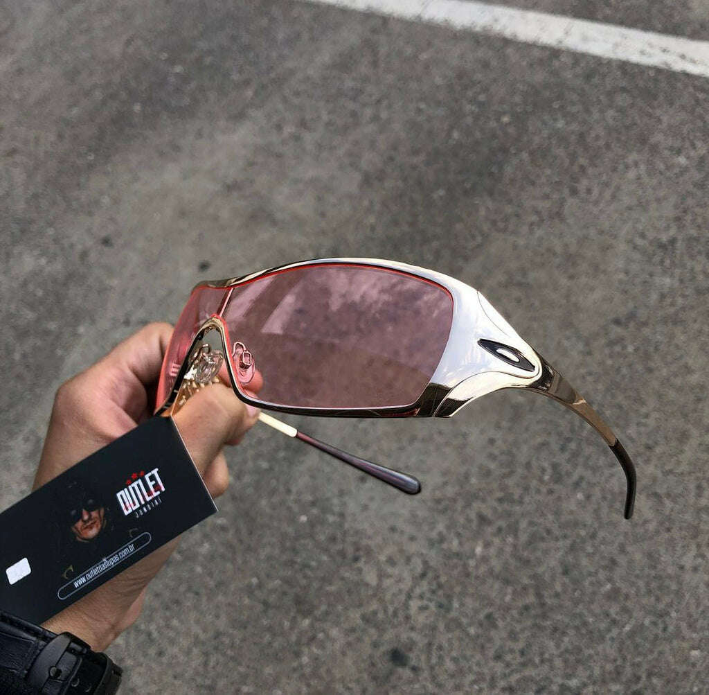 CF4EA813-B972-487C-B612-45135282A301