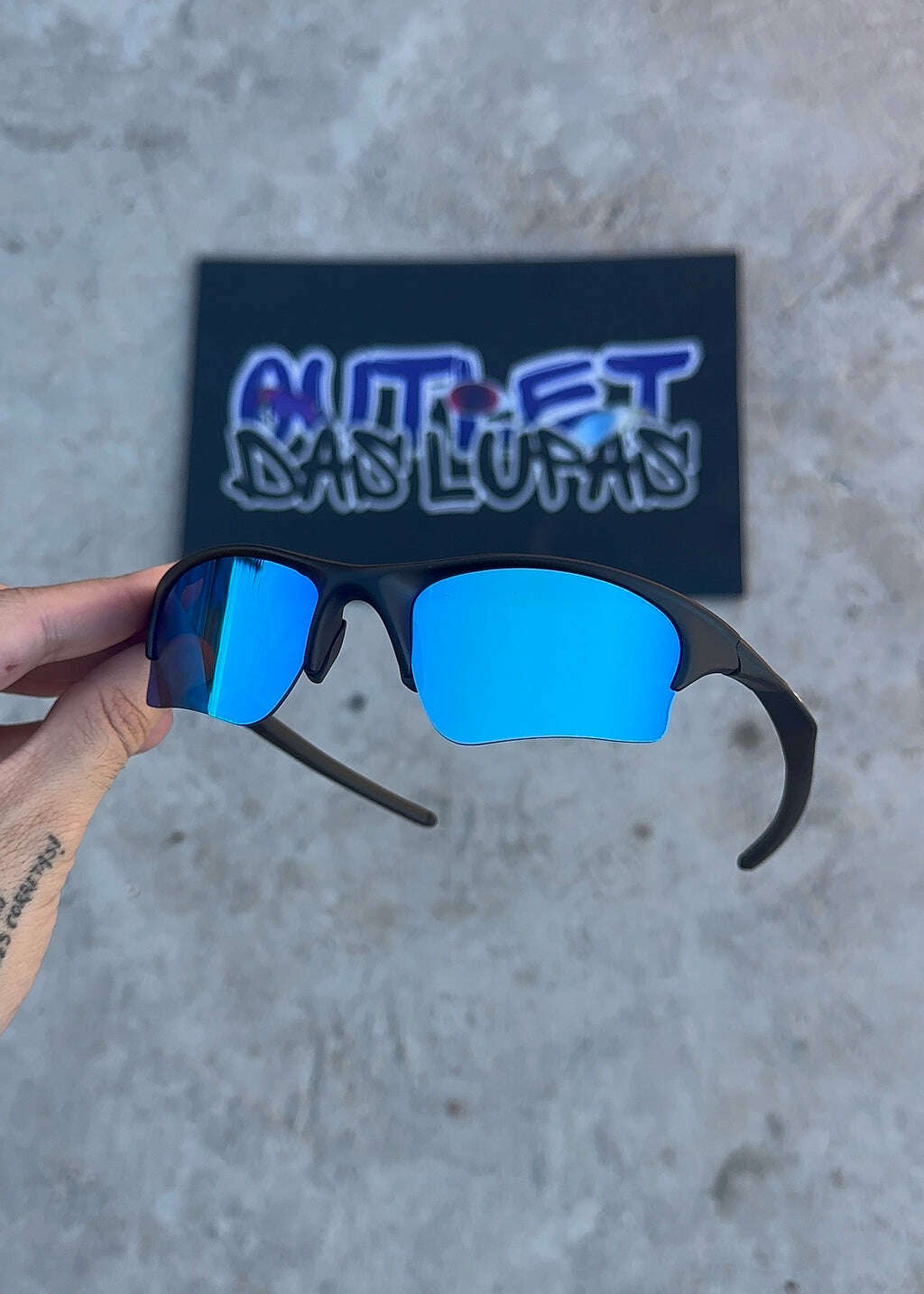 CFFAC9D3-E33E-4316-80C7-30C3C26D9E1D