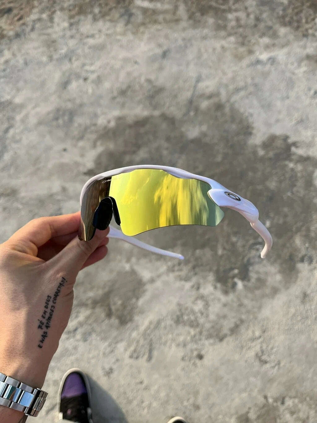 D09FBEDE-1C49-45F4-808A-041576B4B175